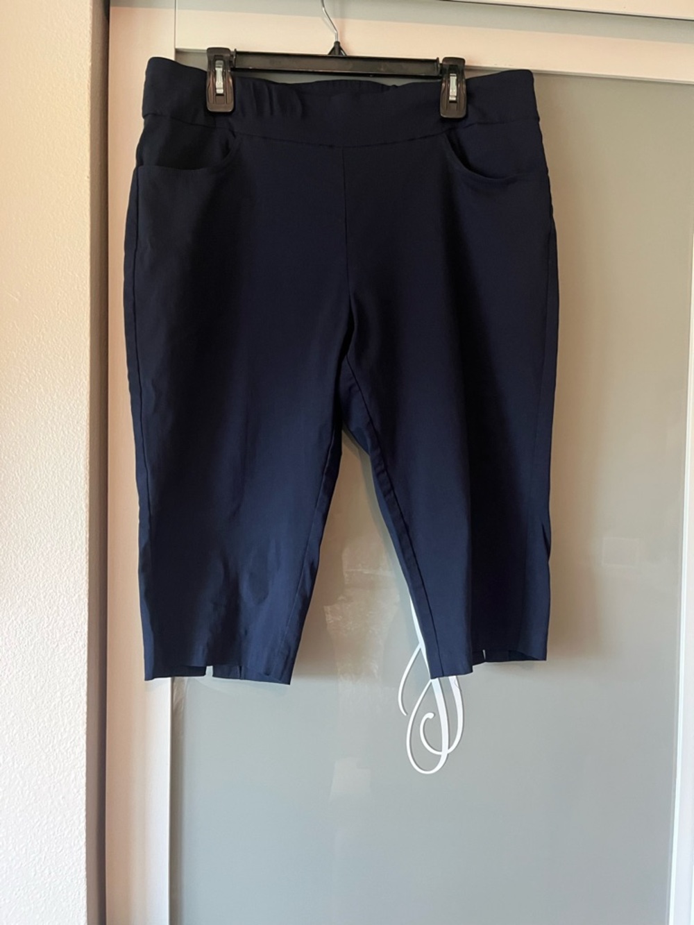 Navy Stretch Pull-On Cropped Pants 129